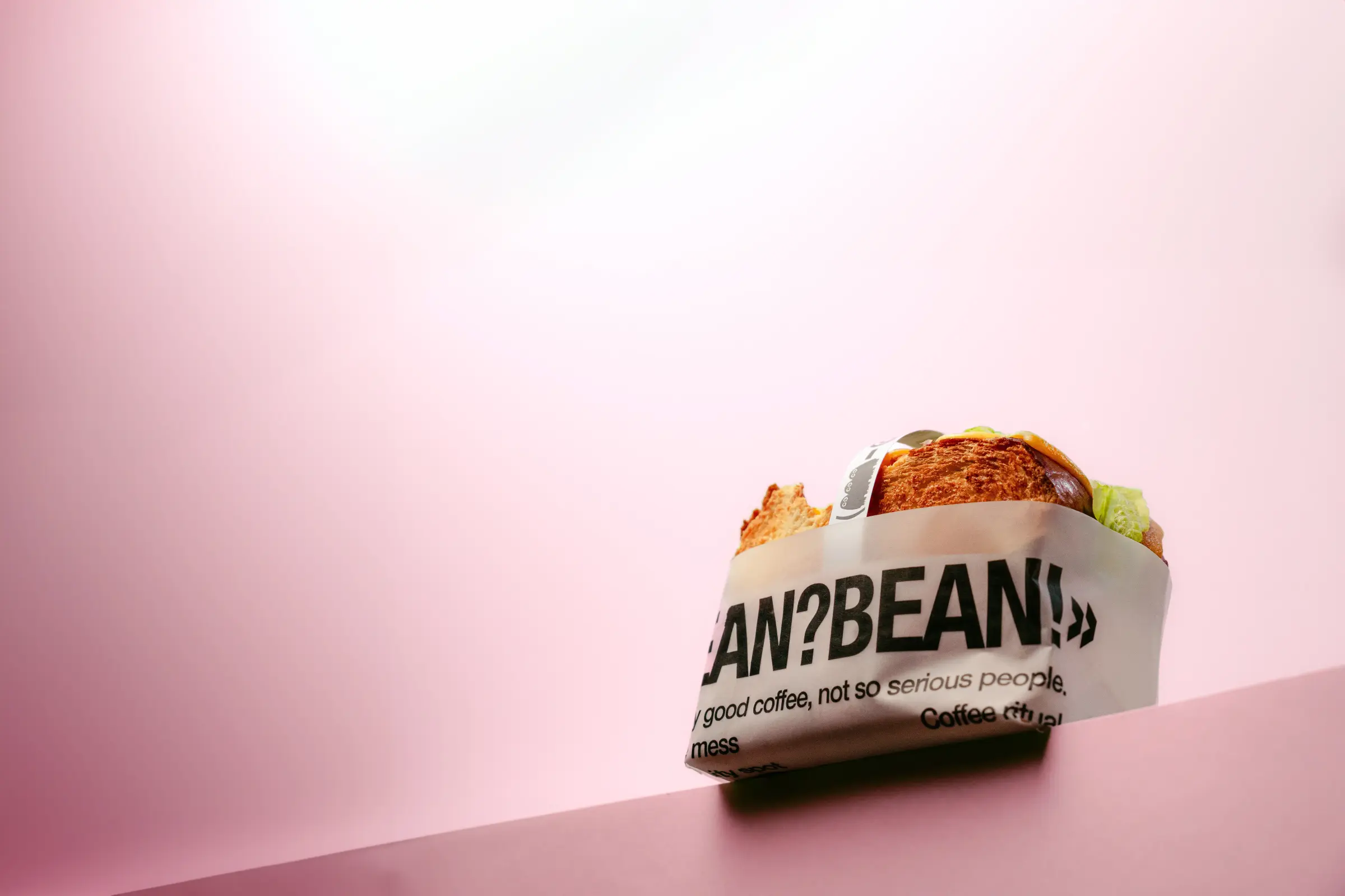 Bean?Bean!, customer at the bar, warm atmosphere